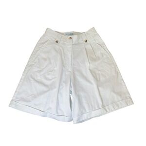 SweetBriar Women's White High Waist Pleated Bermuda Shorts Vintage Grandmacore‎